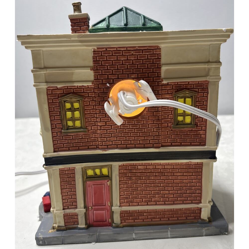 Lemax Bells & Whistles Christmas Village Building #55989 Retired Lighted - Picture 4 of 5